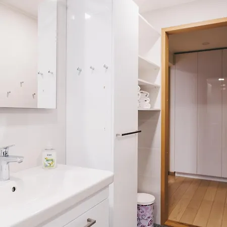 Apartment Family With Balcony And Free Parking *