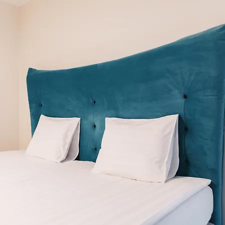 Family With Balcony And Free Parking Apartament *
