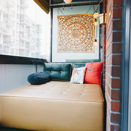 Family With Balcony And Free Parking Apartament *