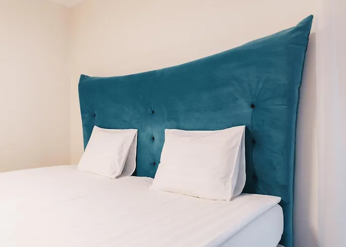 Family With Balcony And Free Parking Apartament *